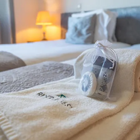 With Pools And Parking #1934 Apartment