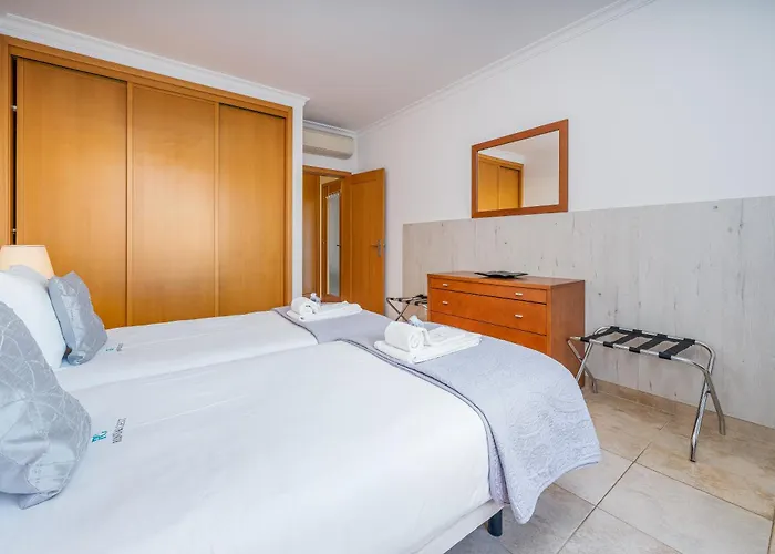 Apartment With Pools And Parking #1934 Lagos