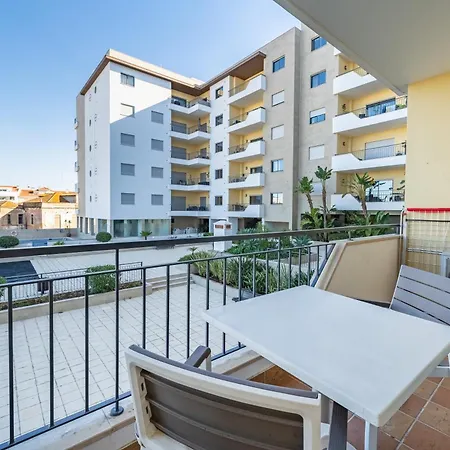 With Pools And Parking #1934 דירה